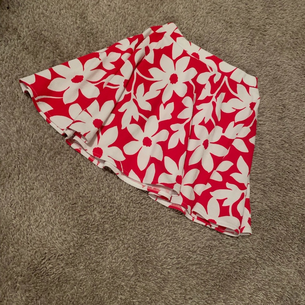 NWOT 2B Clothing skater mini skirt